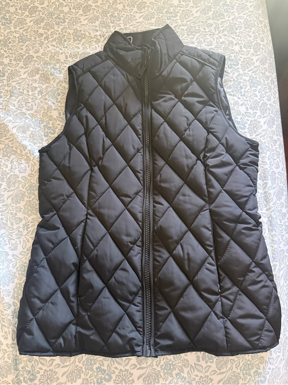 Calvin Klein Black Quilted Zip-Front Sleeveless Vest